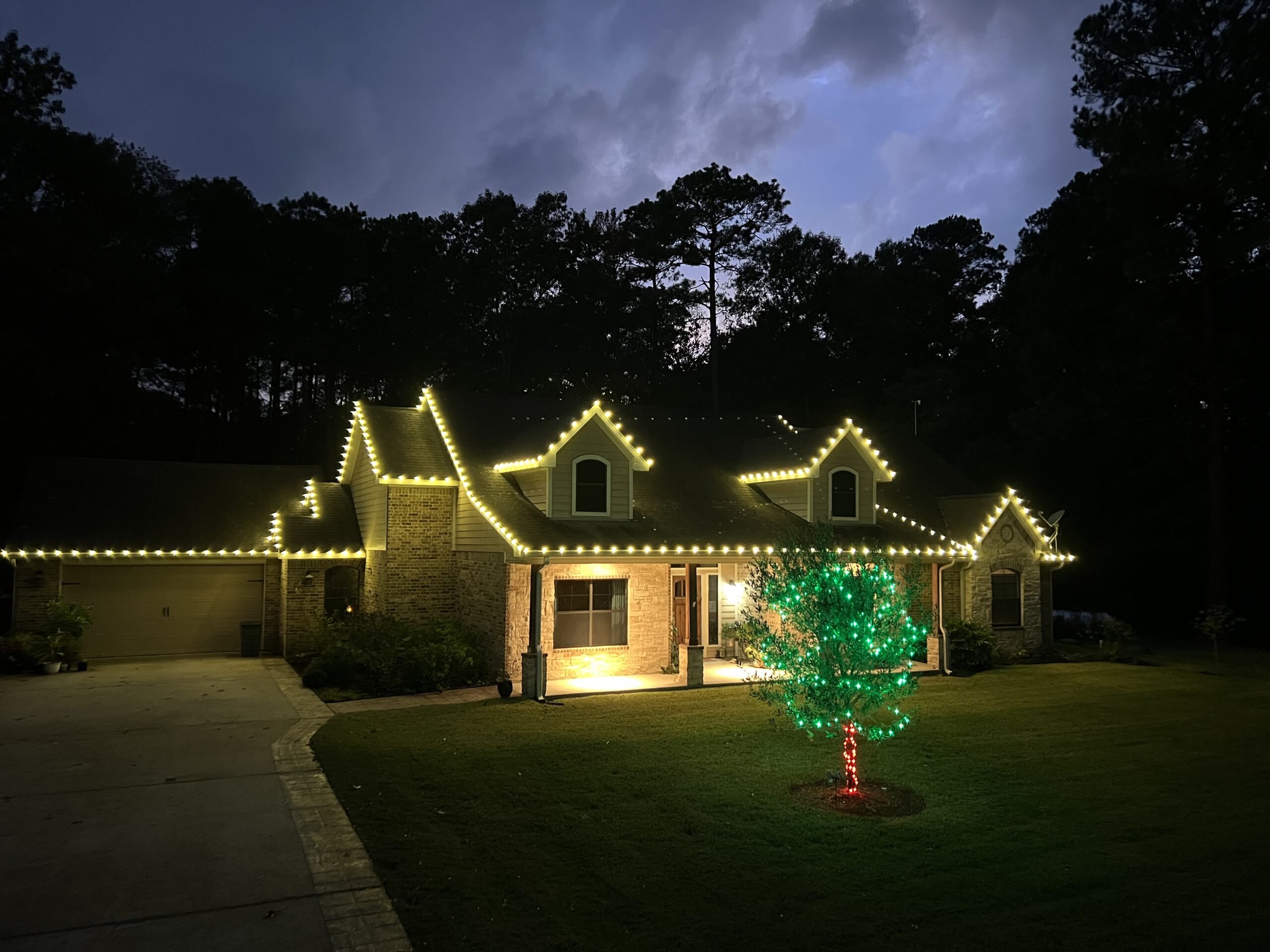 permanent-seasonal-lighting-the-woodlands-tx